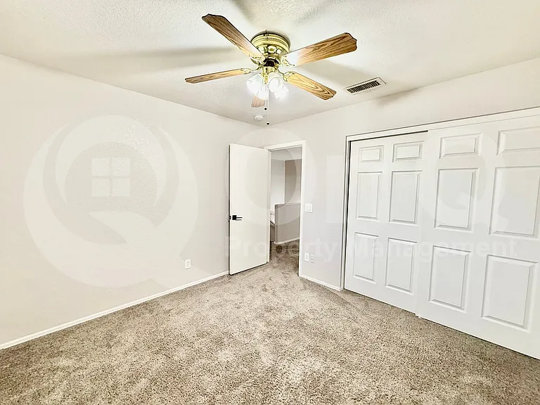 710 N Exeter St — Photo 10