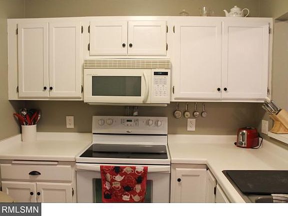 5th image of 1945 Shenandoah Ct Unit B