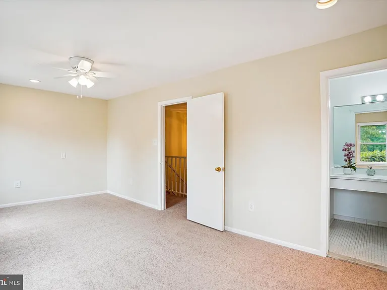 7768 Heatherton Ln #7768 — Photo 22