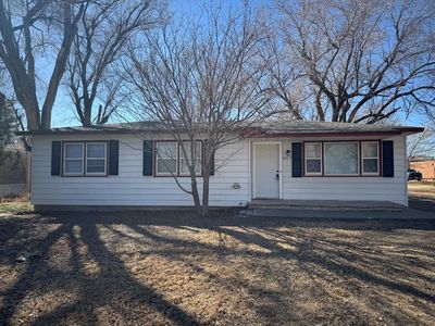 607 S Madison St, Hugoton, KS, 67951