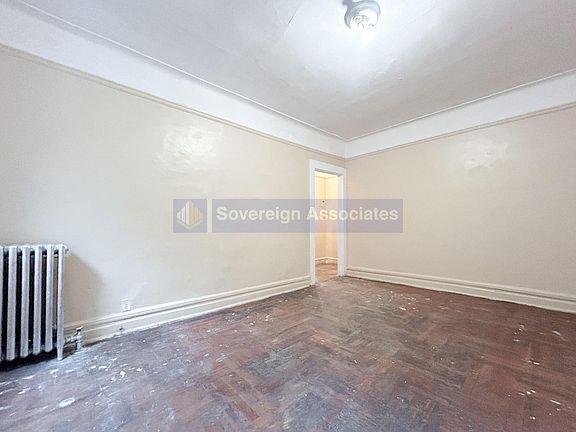 5th image of 2507 Cruger Ave APT 12S