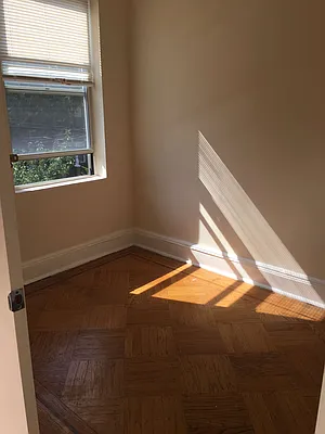 Rented by Metropolis International Realty Inc. | media 41