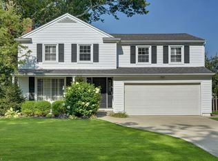3972 Idlewild Dr, Rocky River, OH 44116