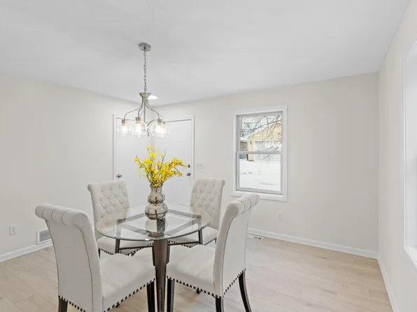 2210 Irving Ave N, Minneapolis, MN 55411