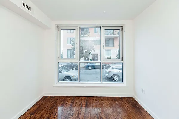Rented by Nooklyn NYC LLC | media 27