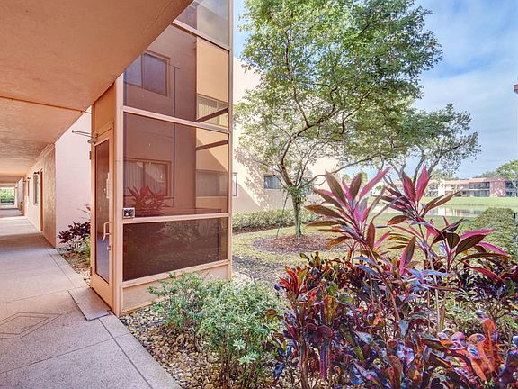 3rd image of 15072 Ashland Pl APT 119