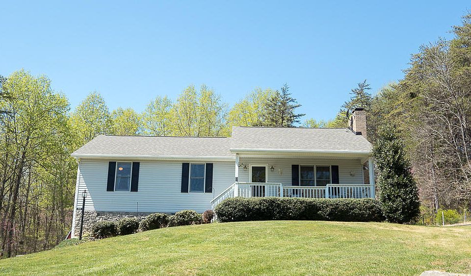 1st image of 74 Belle Crest Ln