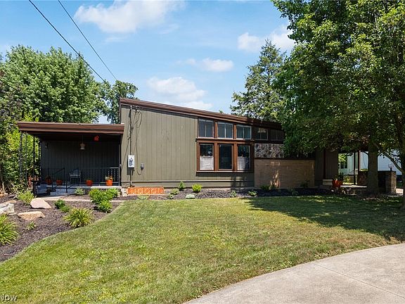 2nd image of 6079 Fulton Dr NW