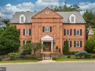 2000 48th St NW, Washington, DC 20007