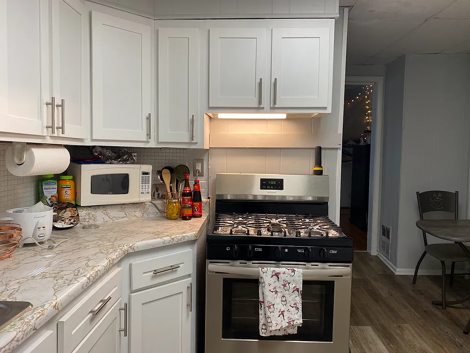 40 Walnut St #1