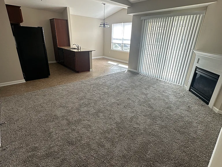 Dockside Village Apartments — Photo 55