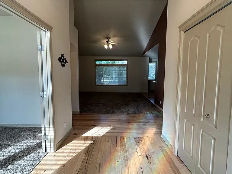 10485 N Bridle Way — Photo 4