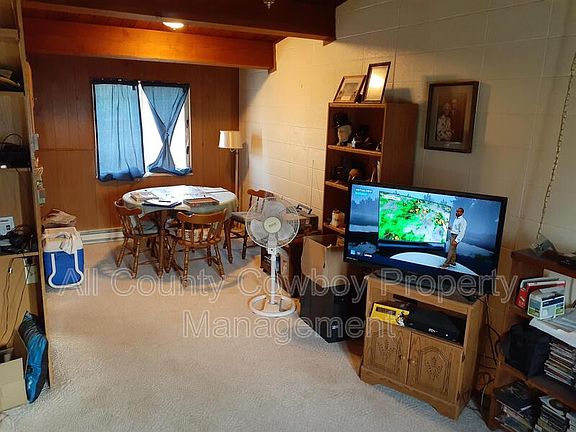 2nd image of 1000 E Garfield St #6