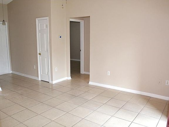 4th image of 1560 Laurel Meadows Dr