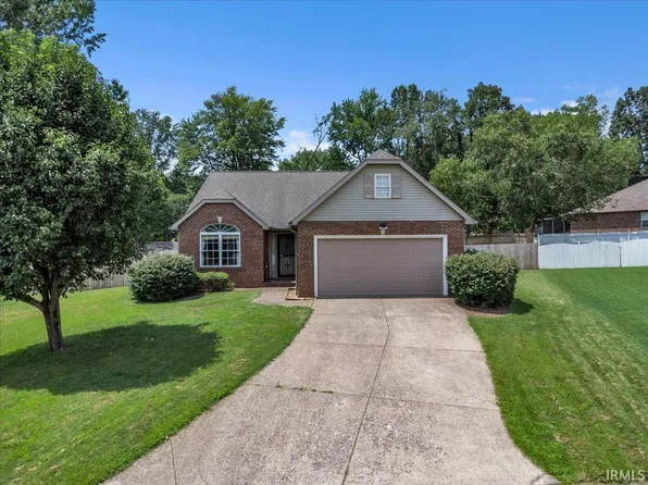 7948 Bayberry Dr, Evansville, IN 47711