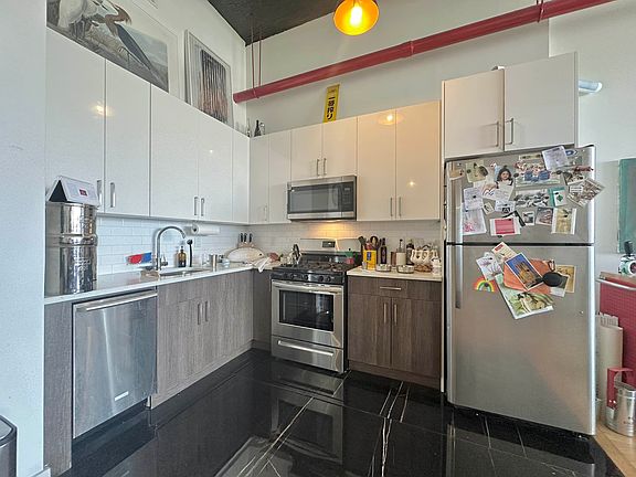 4th image of 255 McKibbin St #505
