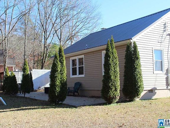 4th image of 1017 Pinecrest Dr