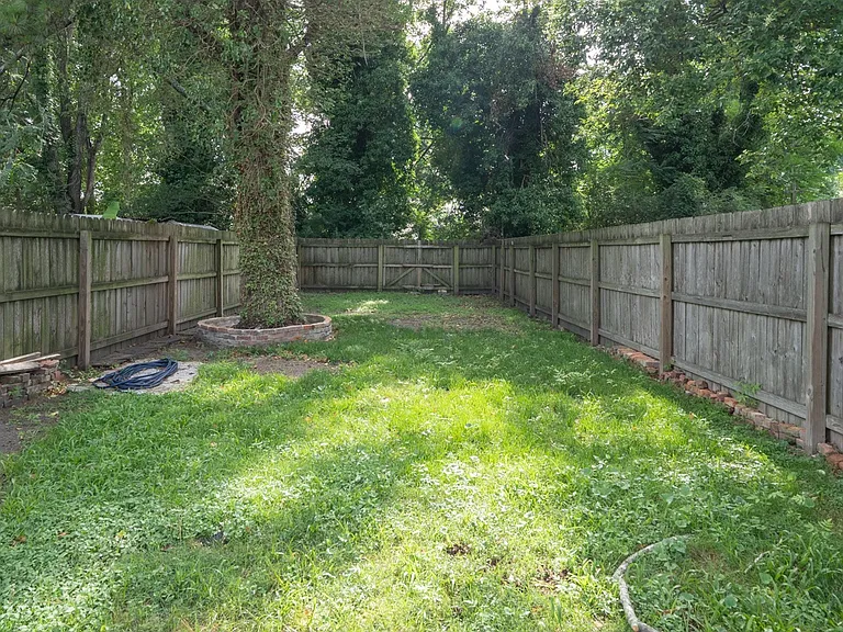 1114 Hoover Ave — Photo 20
