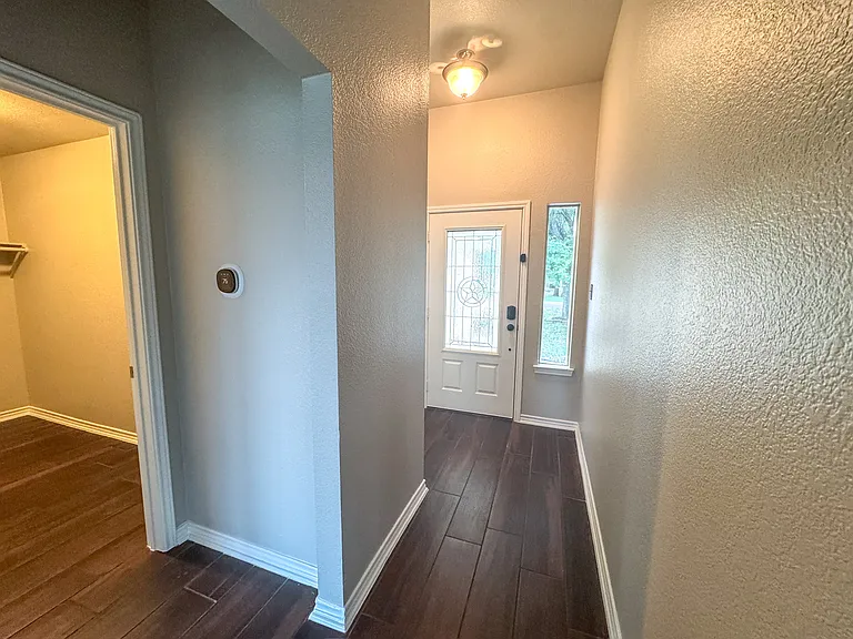 184 Lake Forest Dr — Photo 4