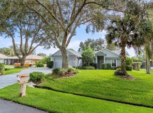 813 Barker St, Sebastian, FL 32958