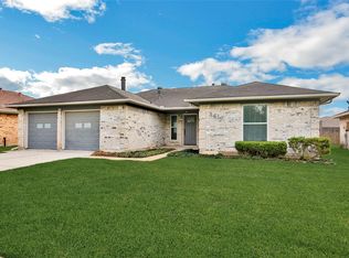 3411 Meadow Loop E, Pasadena, TX 77505