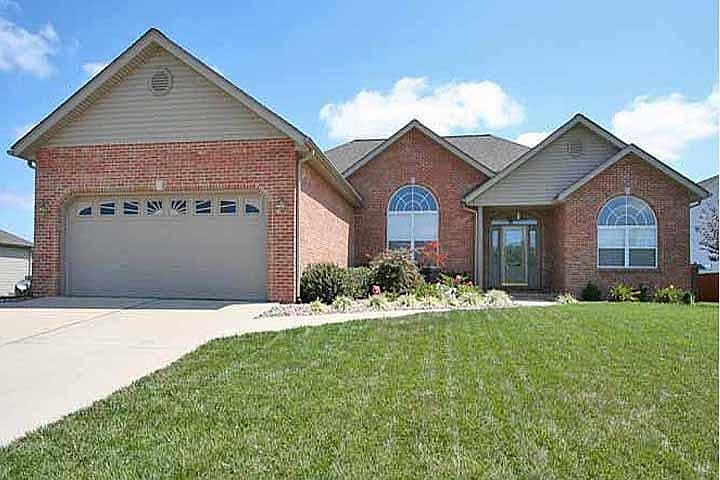 2nd image of 3305 Village Green Ct