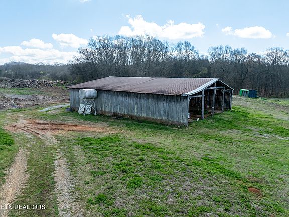 3rd image of 600 Bellview Rd