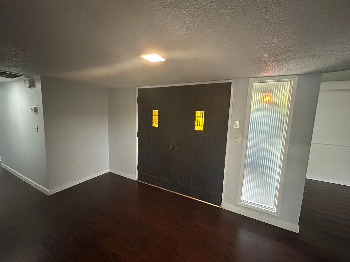 Entertainers Paradise in SW Bakersfield 3 Bed/3 Bath w/ Pool, Solar & Deposit Alternative Option — Photo 4