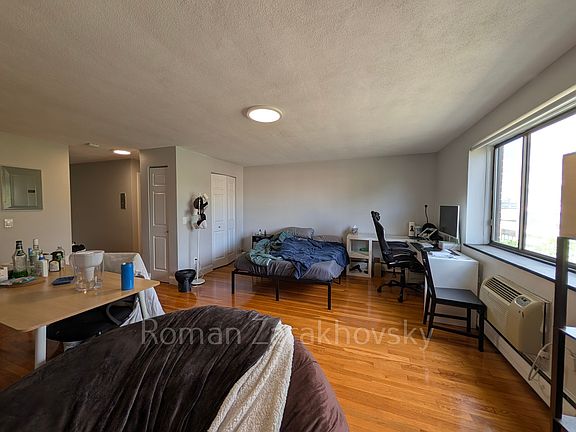 5th image of 216 Babcock St #4C