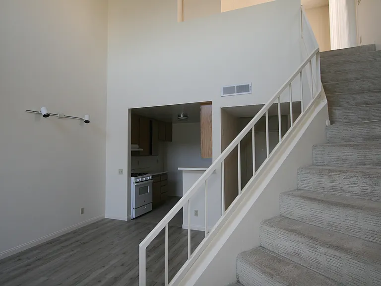 3637 Clarington Ave #213 — Photo 100