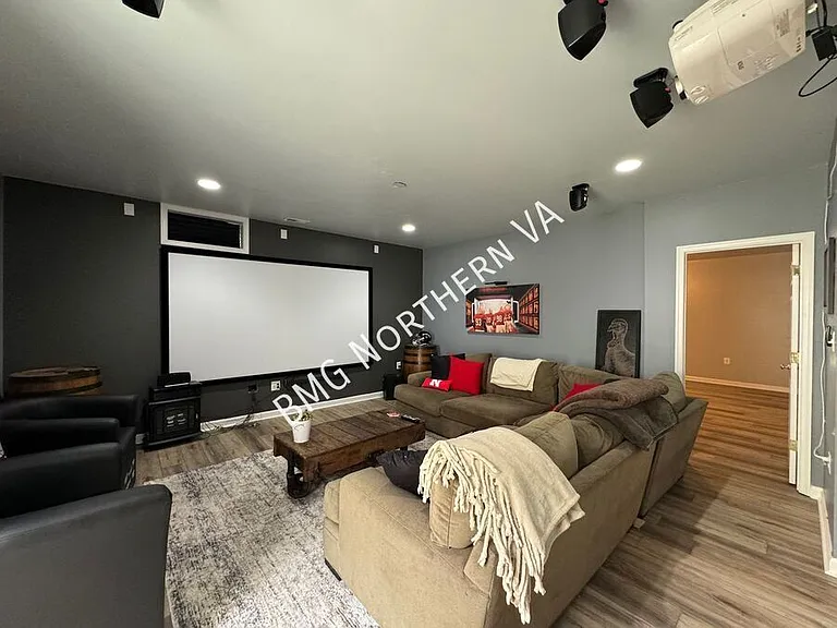 8930 Kingbird Ct — Photo 42