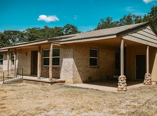 265 E Lake Dr, Medicine Park, OK 73557
