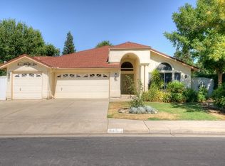 845 Burl Ave, Clovis, CA 93611