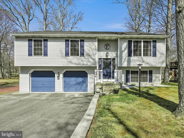 1806 Crazy Horse Dr, Auburn, PA 17922