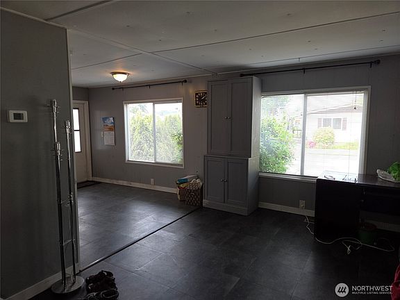 3rd image of 3244 66th Avenue SW #33