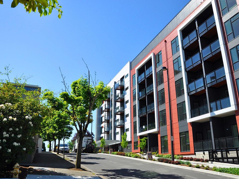 1st image of 1085 103rd Ave NE APT 608