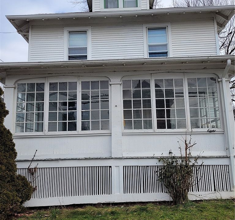 1st image of 8 Harvey Ave