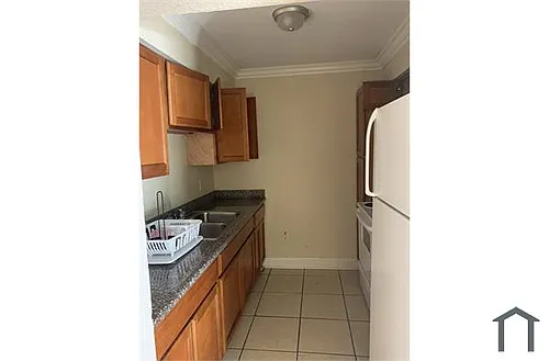 2031 Pace Blvd Photo 1