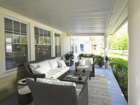 Picture has been virtually staged, furniture not included with rental