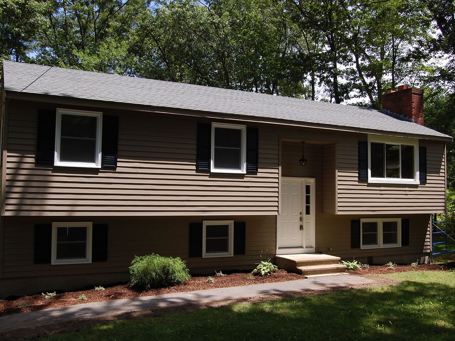 70 Hovey Rd, Londonderry, NH 03053 Zillow