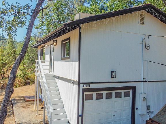 3rd image of 20472 Sherry Ln