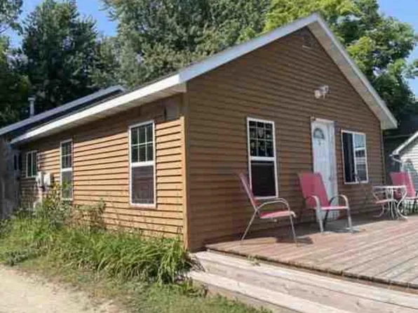 820 S 6th St, Lake City, MN 55041