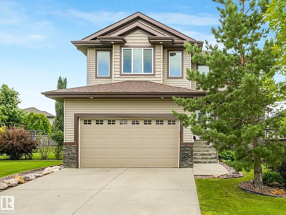 2nd image of 30 Shorewood Cres