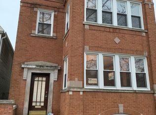 3723 W Eddy St, Chicago, IL 60618