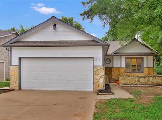 2719 Glacier Ct, Wichita, KS 67215