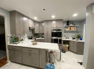 3711 Midheights Rd, Baltimore, MD 21215