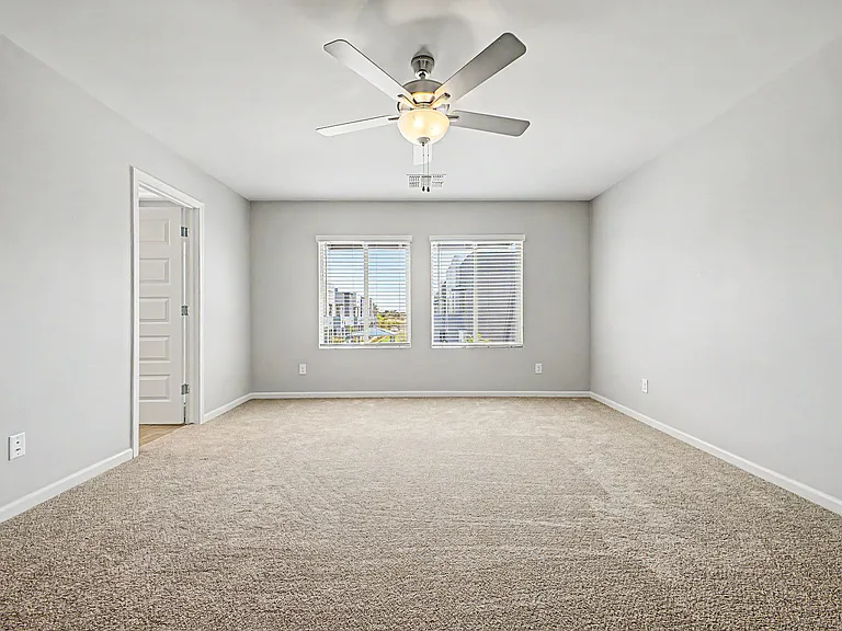 733 E Commonwealth Ave #27 — Photo 4