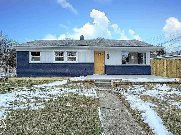 5th image of 47705 Roland St