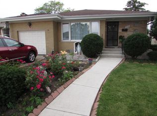 8520 N Ozark Ave, Niles, IL 60714