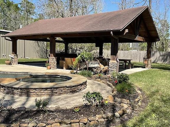 5th image of 1011 Pine Needles Dr